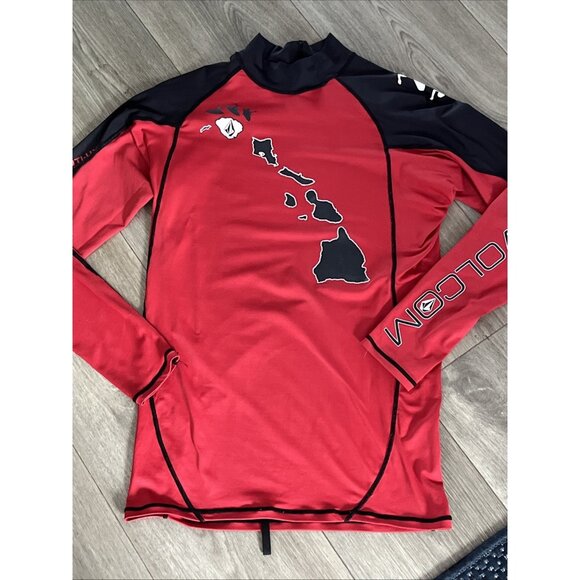 Volcom Men's Rashguard Shirt Size Large Red Black Surf Long Sleeves - Picture 1 of 5